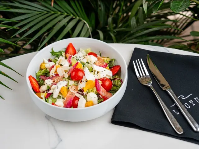 Mixed Leaf Salad with Mozzarella and Salmon