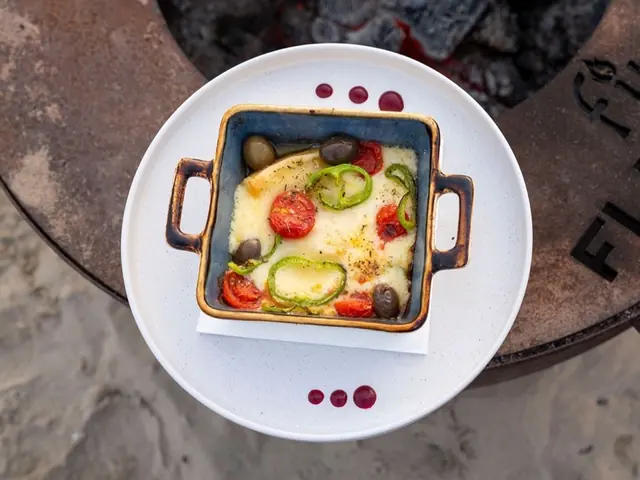 Kakkavall al Forno con Pomodorini e Olive